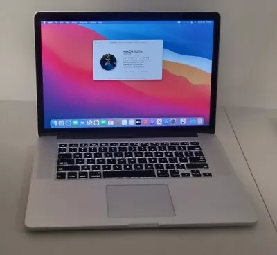 Macbook Pro 2015 15  - I7 - 16 GB Ram - 256 GB SSD. • $745