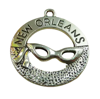 New Orlean Mardi Gras Mask Tibetan Silver Charm.  New And Free Shipping • $9.95