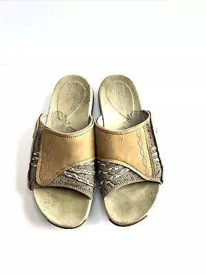 Merrell Lilyfern Aluminum Brown Slides Sandals Women Size 9 • $10