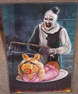 Terrifier Clown Vs Miss Piggy Glossy Art Print 11 X 17 In Hard Plastic Sleeve • £35.70