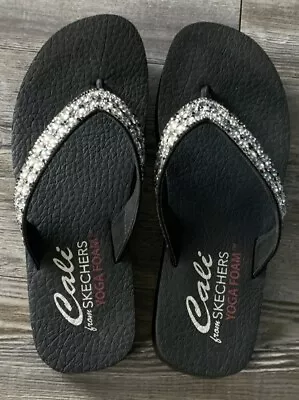 Women’s Skechers Black Cali Yoga Foam Rhinestone Flip Flops - Size 8 - EUC • $18