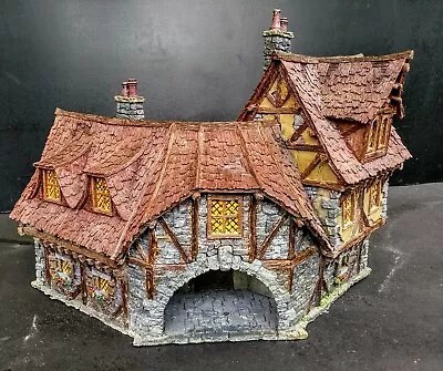 Tabletop World Coaching Inn • £145