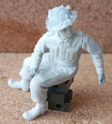 £8 • Buy 1/35 Resin British Officer Seated