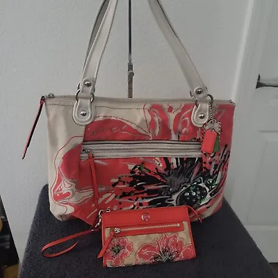 COACH 19029 Poppy Placed Sequin Glam Flower Tote And Wallet Set • $100