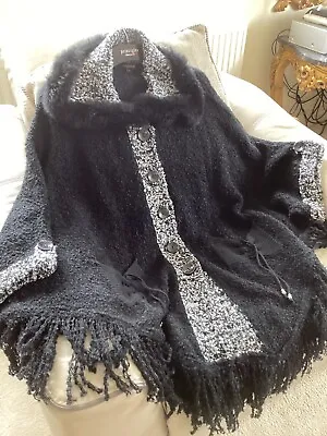 £12.99 • Buy Beautiful Knit Cape With Sleeves One Size Fur Trim Buy It Now Item