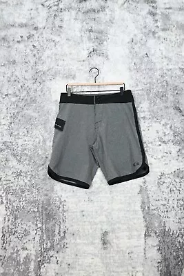 Oakley Gray Pocketed Athletic Shorts Size 30 • $5.99