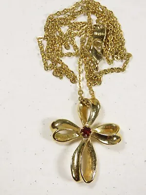 Lovely Vintage Avon Christian Cross Rhinestone Pendant Necklace Gold Tone C4941 • $13.01