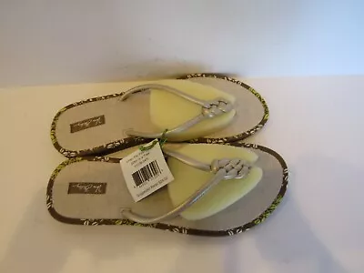 NWT Vera Bradley Women's Brown/Green  Sittin' In A Tree  Linen Flip Flops Large • $8.99