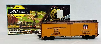 VTG HO Athearn Blue Box 5030 40' Reefer Pacific Fruit Express PFE 45702 - Built • $8