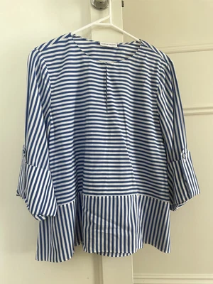 $52 • Buy Scanlan Theodore Blue And White Striped Shirt Size SM
