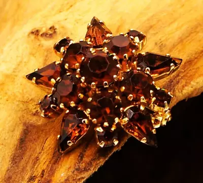 Vintage Cognac Amber Cut Glass Gold Tone Starburst Brooch • $24.95