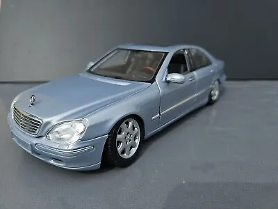 1:18 Maisto Mercedes-Benz S-Class Custom Lowered • $39