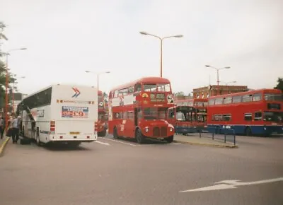 £2 • Buy Bus Photo - Buses And National Express Coaches At Golders Green Station  C1997