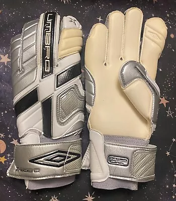 New Vintage/Rare Umbro ‘X300 Premier’ Mens Goalkeeper Gloves UK Size 11 • £70