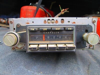 $150 • Buy Vintage Mopar Model 402 Am/fm Radio Push Button Dodge Plymouth Chrysler