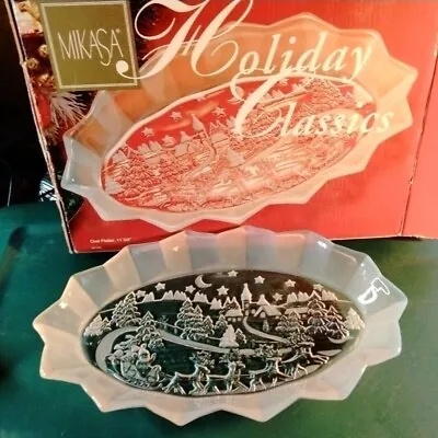 A Mikasa Christmas Classics Holiday Frosted Glass Oval Serving Platter 11 Inch • $9.99