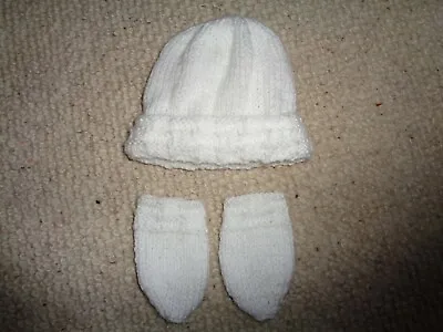 Hand Knitted White Baby / Dolls / Premature Baby Hat & Mittens • £1.50