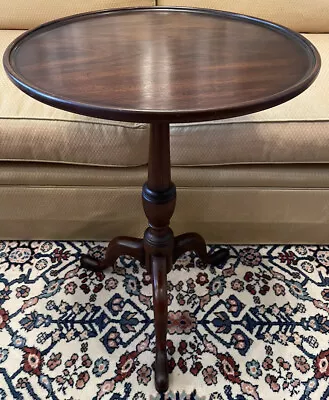 Henkel Harris Mahogany Candle Stand Or Round Table Style ￼5607 #1 • $435