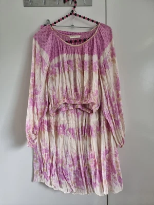 $90 • Buy Spell And The Gypsy Coco Lei Skirt Medium And Top Small Set  