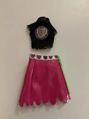 Monster High G3 Ghoulia Yelps Doll Replacement Black Shirt & Pink Skirt Mattel • $12.99