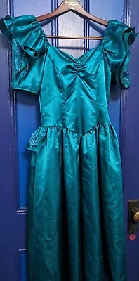 TRUE Vintage 80's Prom/Formal/Party Dress*Ruffles/Bow/Lace*EXCELLENT Condition • $29.50