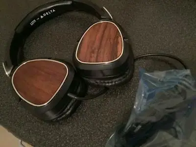 NEW Delta Headphones Headset Double Prong Wood Grain In-flight Audio  NEW LSTN • $9.62