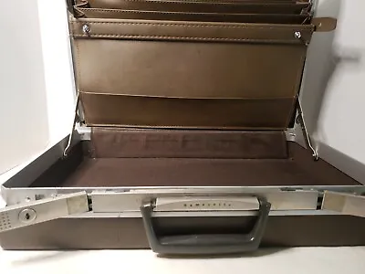 Vintage Samsonite Brown Hard Side Slim MultiPocket Briefcase  • $45
