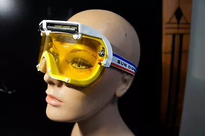 Vintage Sun Downers Retro Yellow Lens Motorcross MTX Ski Snowboard Goggles • $15