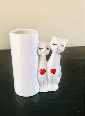 Vintage Kitsch White Kitty Cat Vase - Siamese Cat Heart Vase - VGC • $29