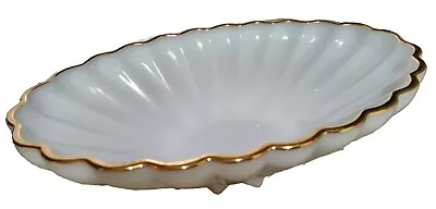 VTG White Glass Serving Dish Anchor Hocking Oval Gold Trim Spring Scalloped  • $21.74