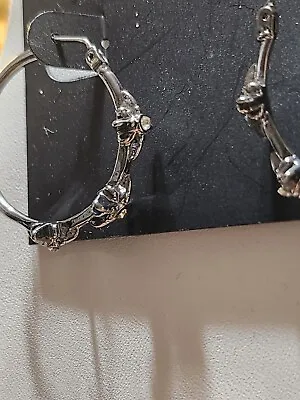Simply Vera Vera Wang Silver Tone Barb Wire Theme Click Hoop Earrings 1  New • $12