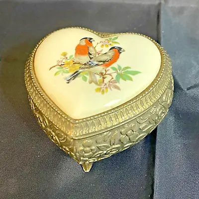 Vintage Sankyo Japan Music Box Plays 'Love Story' Heart Shape Gilded Patterned • $28