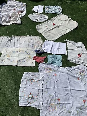 20pcs Vtg Linen & Lace Embroidered Table Linens Tablecloths Dolls Clothes (B7) • $18.03