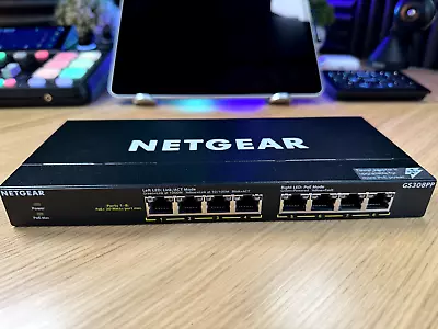 Netgear GS308PP 8-Port Gigabit Ethernet Unmanaged PoE+ 90W 802.3at Switch / Mint • £59