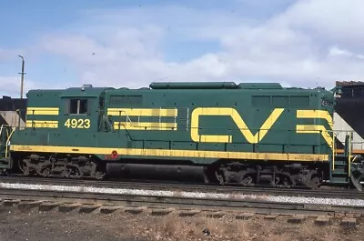 CV 4926 CENTRAL VERMONT Railroad Train Locomotive ST ALBANS VT 1981 Photo Slide • $4.99