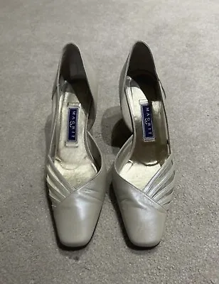 Ladies Cream Shimmer Ballroom Dance Heels Size 4 • £9