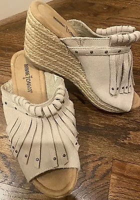 Minnetonka Suede Fringe Slip On Wedge Sandals 71329 Women’s Sz 9 Tan • $24