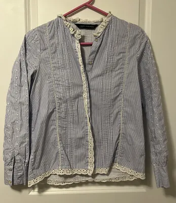 Zara Basic Light Blue Embroidered Button Down Shirt Size XS • $9.99