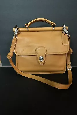 Vintage MADE IN UNITED STATES Coach WILLIS 9927 TAN LEATHER Crossbody Bag • $140