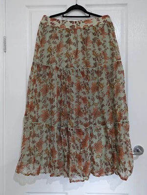 $50 • Buy Brand New Tigerlily Green Flowy Skirt Size 12