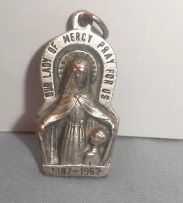 Vintage Mary Our Lady Of Mercy Sacred Heart Of Jesus Medal Religious Catholic • $4.99