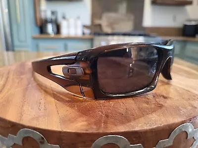 OO9165-08 Oakley Crankcase Polished Brown / Brown Iridium Polarized 56-17 • $69