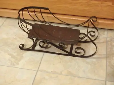 Metal SANTA SLEIGH Large 15  X7.5 X 6  Tabletop Christmas Centerpiece Decoration • $10