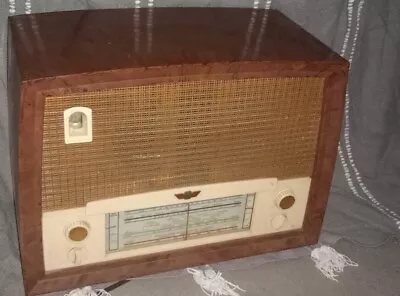 Circa 1950's Radio Rentals De Lux Valve Radio With Magic Eye • $3.98