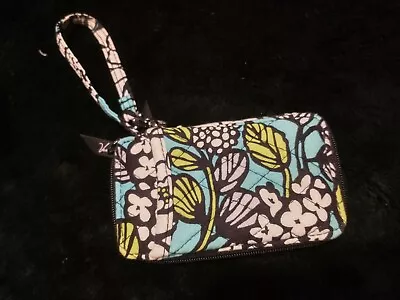 Vera Bradley Island Blooms All In One Wristlet Floral Pattern • $14