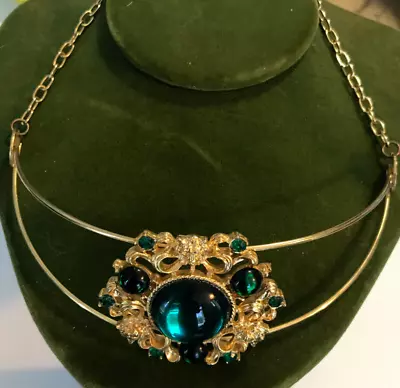 1970s Vintage 15  Necklace LEO Lion Gold Tone Green Glass • $29.99