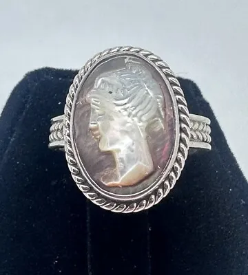 Sterling Silver Shell Cameo Ring Size 5 • $40