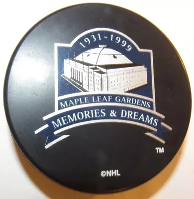 1999 Maple Leaf Gardens Last Game Hockey Puck - Toronto Maple Leafs • $19.99