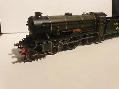 Hornby R2742 OO SR 4-4-0 Schools Class Charterhouse Steam Loco & Tender • £60