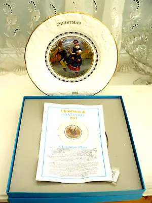 Vintage  Coalport  ** Christmas  ** Plate Boxed  1981     ** The Skaters ** • £4